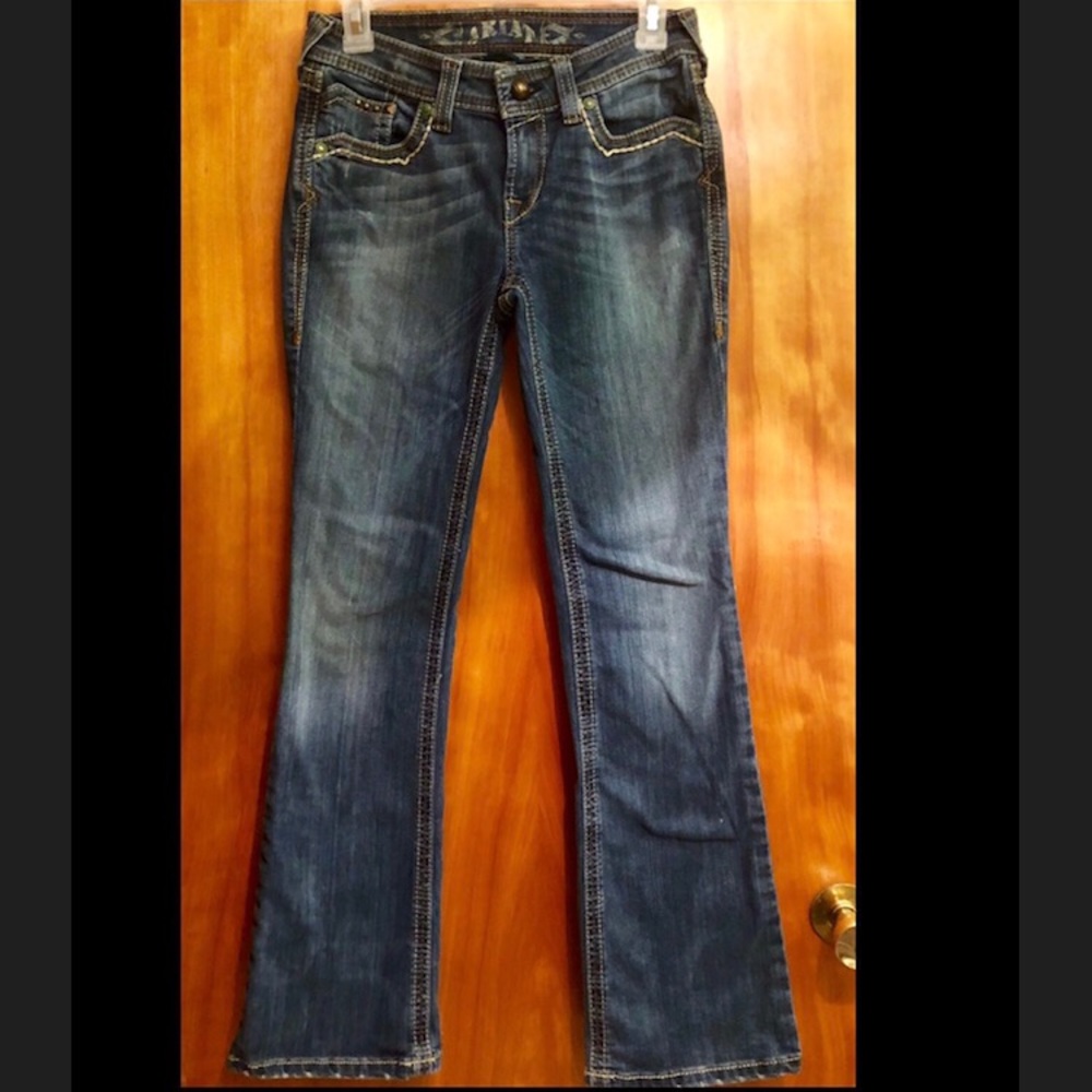 Like new Ariat brand jeans - size 26 regular!